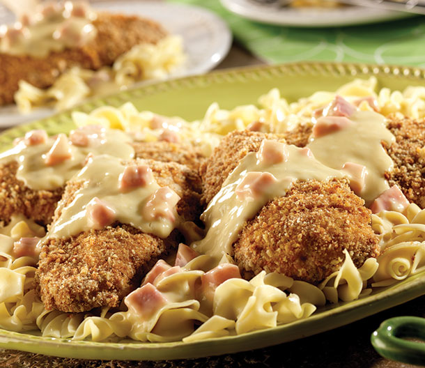 Crunchy Chicken with Ham Sauce